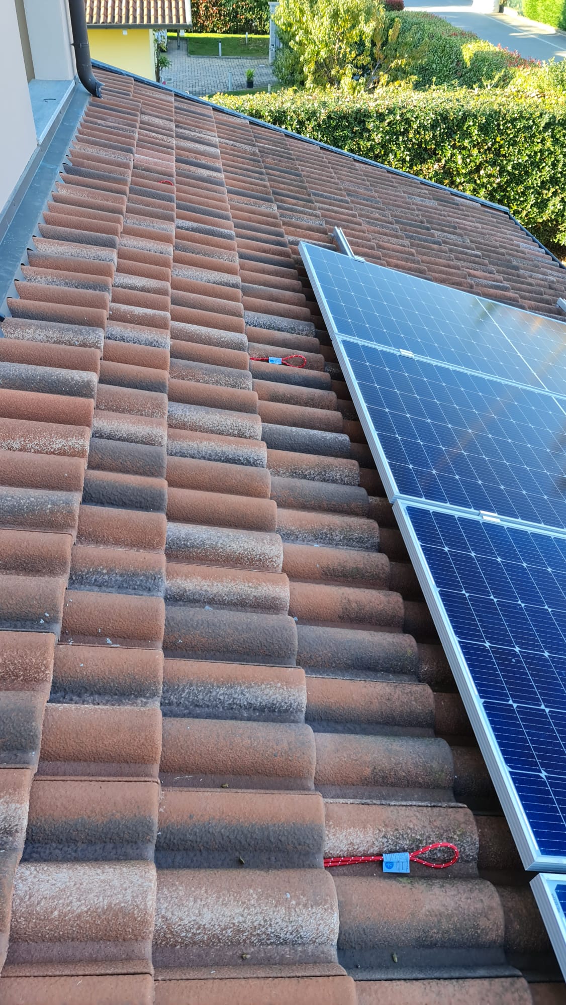 Pannelli fotovoltaici, sottotegola